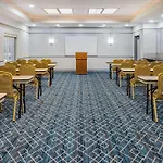 La Quinta Inn & Suites By Wyndham Norfolk