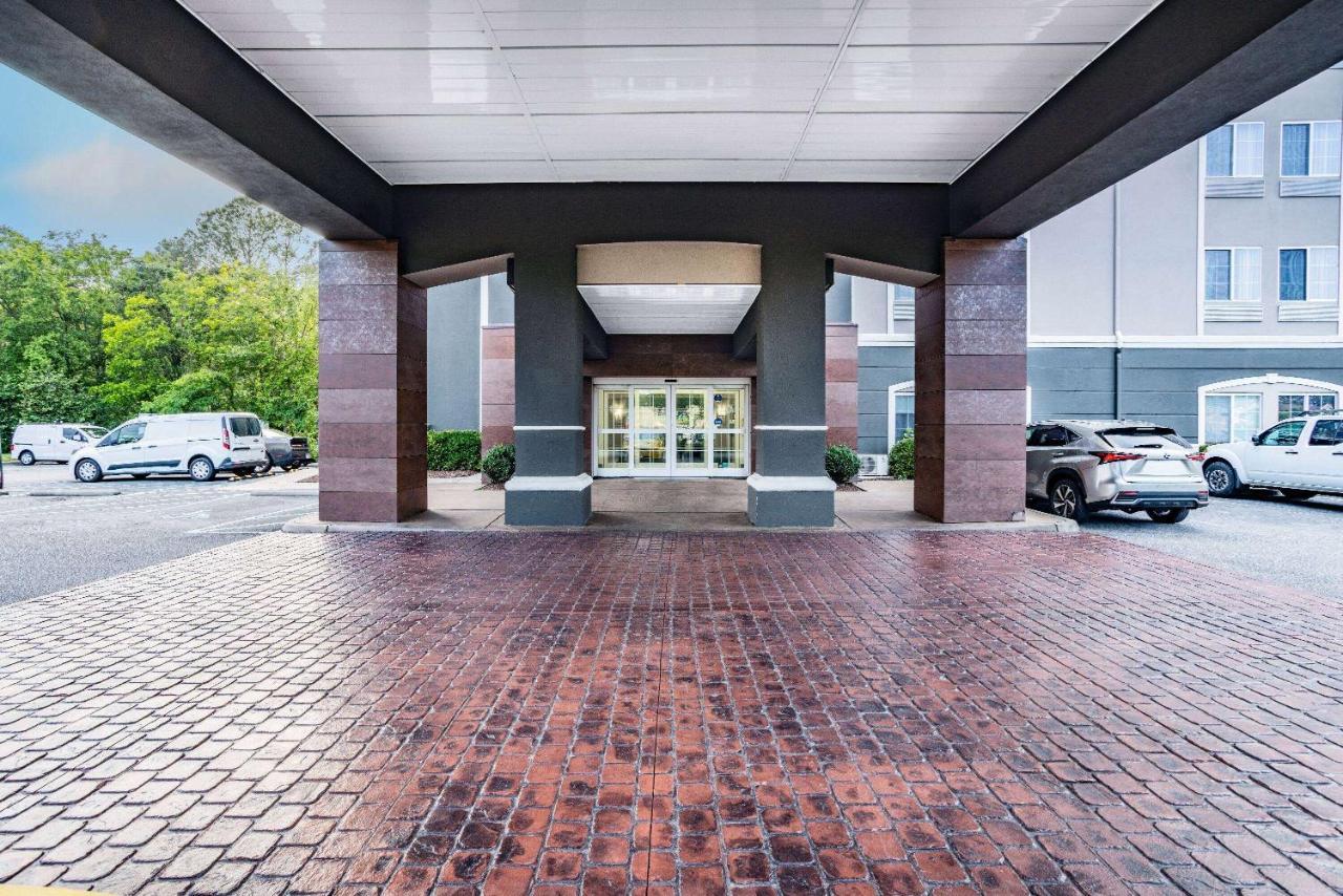Hotel La Quinta & By Wyndham 3*
