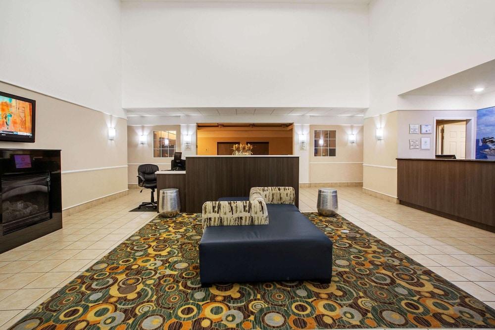La Quinta & By Wyndham Norfolk