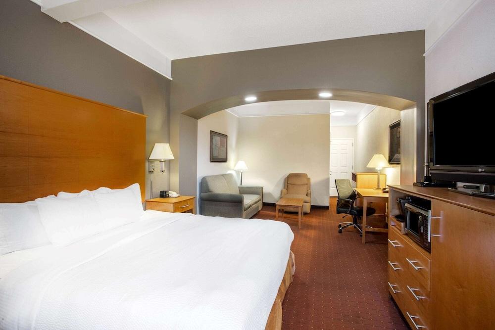 Hotel La Quinta & By Wyndham Norfolk