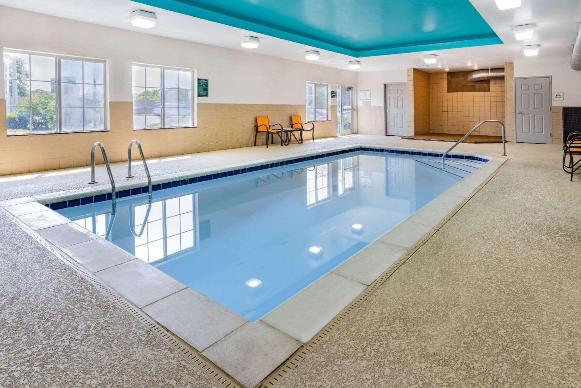 La Quinta & By Wyndham Hotel 3*